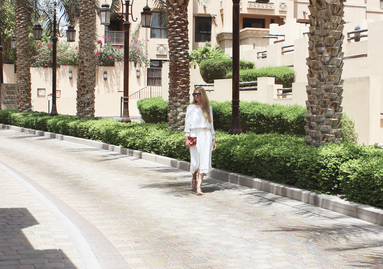 Throwback Outfit Downtown Dubai Jennifer PepperAndGold UAE VAE Emirates Fashion Zara BestSecret LV LouisVuitton 