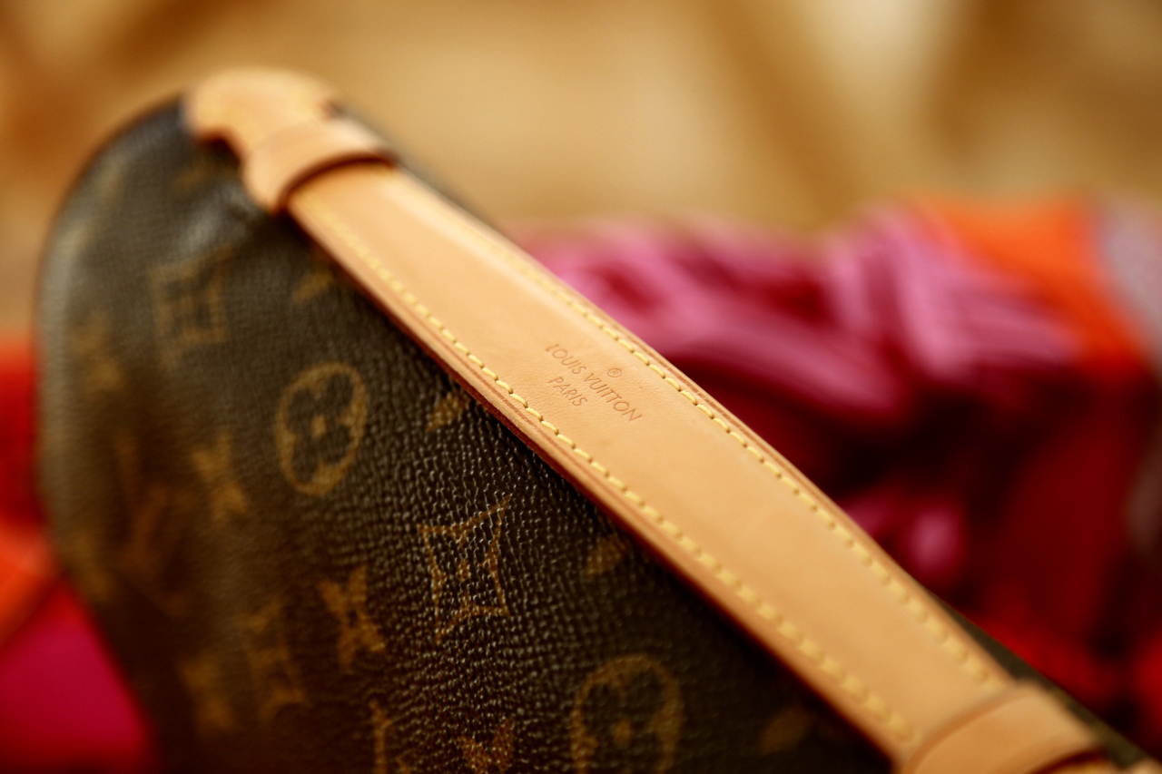 Louis Vuitton Pochette Métis Review Jennifer PepperAndGold Testbericht Review Taschen Bags LVOE LV Vuitton WhatsInMyBag Lifestyle Fashion 